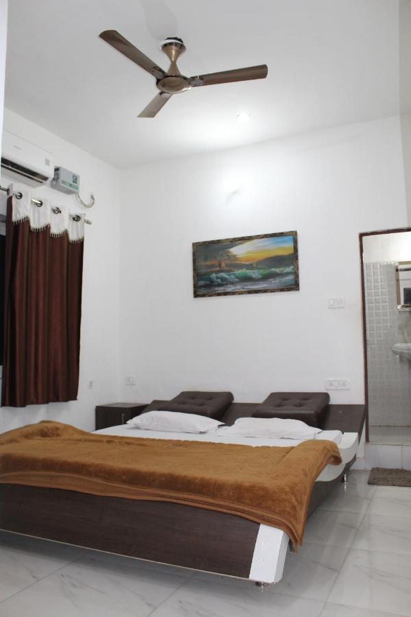 Sunset Backpackers Hostel Orchha Exterior foto